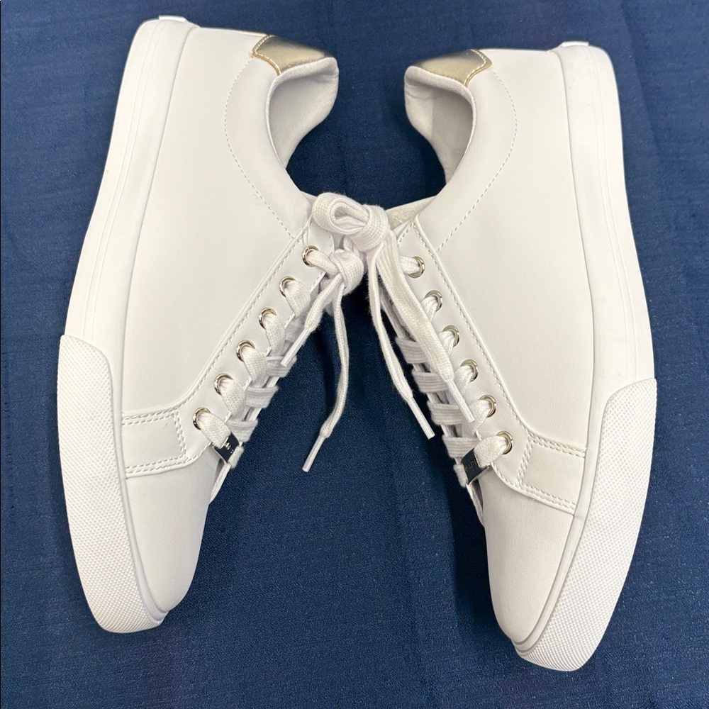 NEW Nine West Women's Classic White Sneakers size 9 lace up shoes - Picture 5 of 9